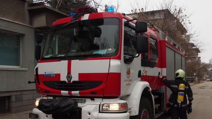 Трагедия навръх Коледа: Мъж и две деца загинаха при пожар