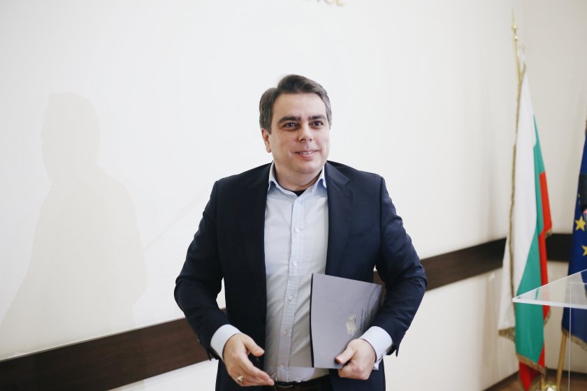 Асен Василев: Бюджет 2022 ще бъде внесен в НС до края на януари - По света  и у нас - БНТ Новини