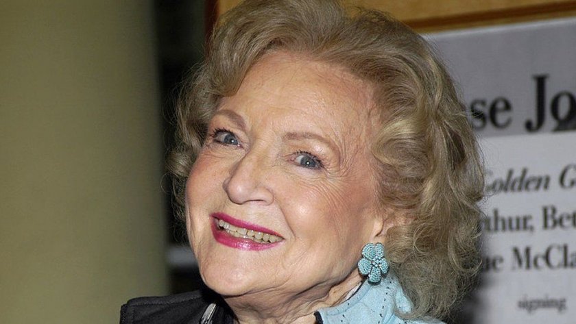 години почина легендарната актриса бети уайт