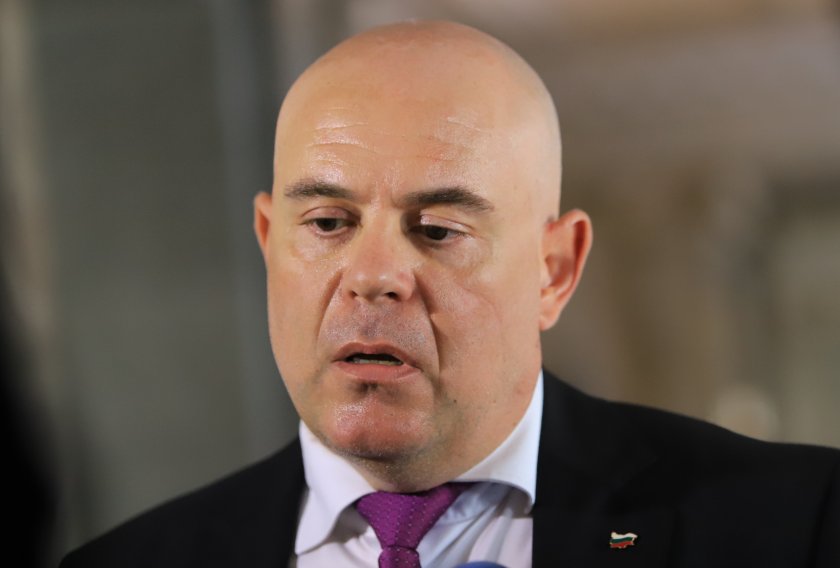 В обща декларация четирите партии от управляващата коалиция призоваха днес