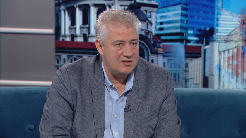 Балтов: Планът за справяне с пандемията е прах в очите на хората