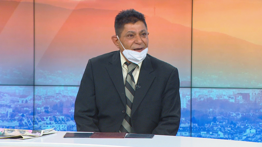 Д-р Мохамед Алибрахим е лекар в Спешна помощ в София