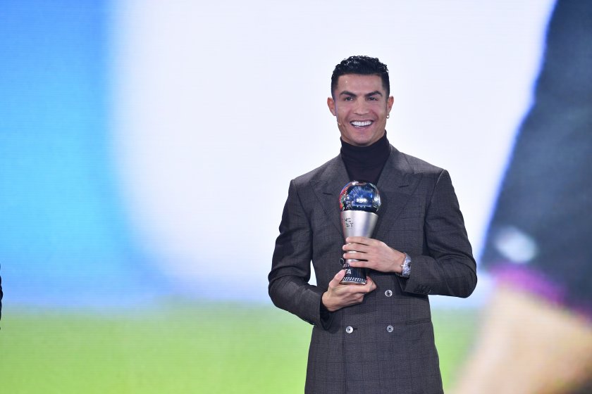 роналдо получи специална награда фифа световния рекорд