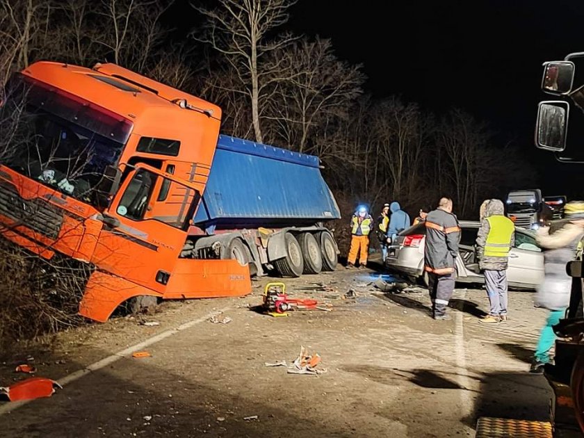 шофьор загина сблъсък камион пътя благоевград гкпп станке лисичково