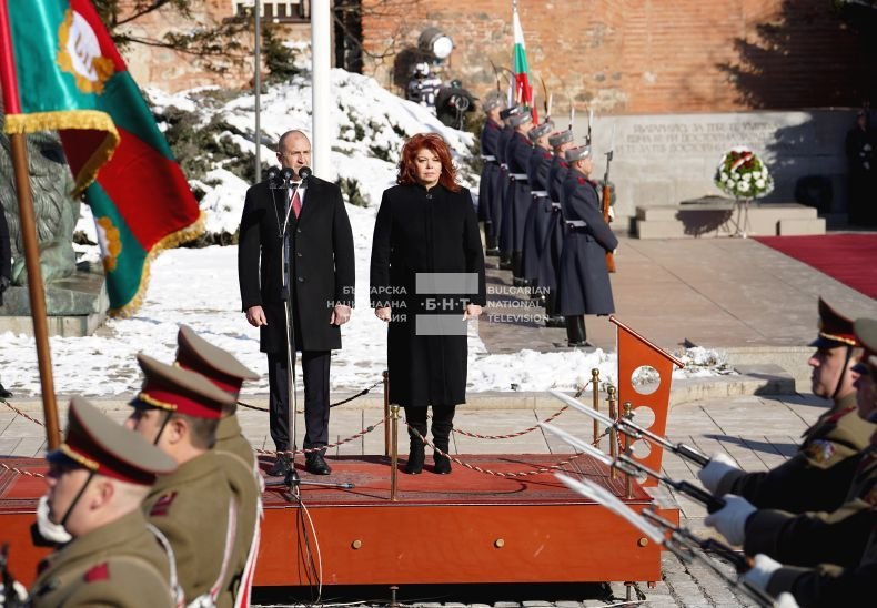Президентската двойка Румен Радев - Илияна Йотова встъпи официално във