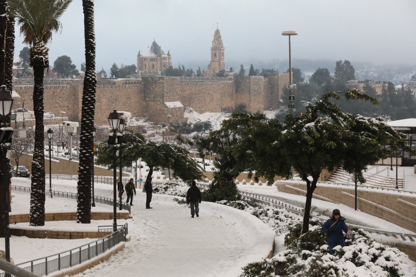 сняг покри йерусалим снимки