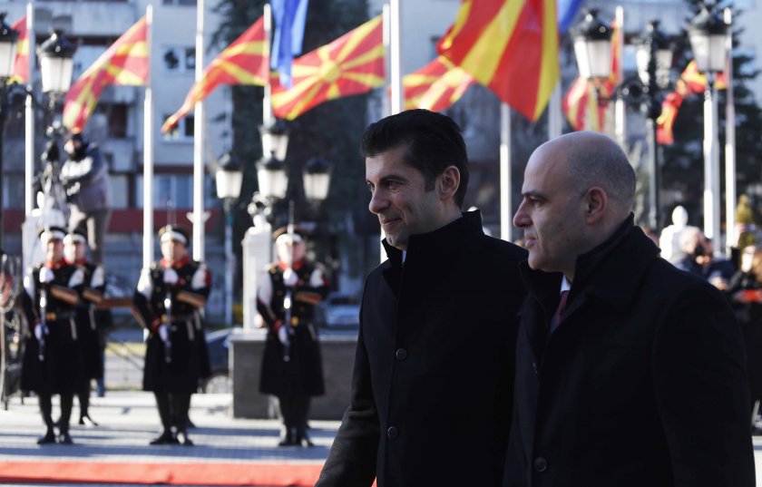 Премиерът на Северна Македония не очаква до юни България да