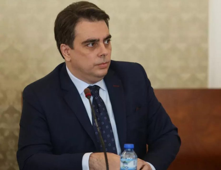 Вицепремиерът и финансов министър Асен Василев коментира за предаването 