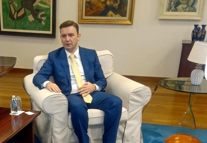 външният министър рсм воля вписването българите конституцията