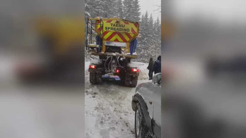 Проблем с почистването на пътя за хижите след Златните мостове на Витоша