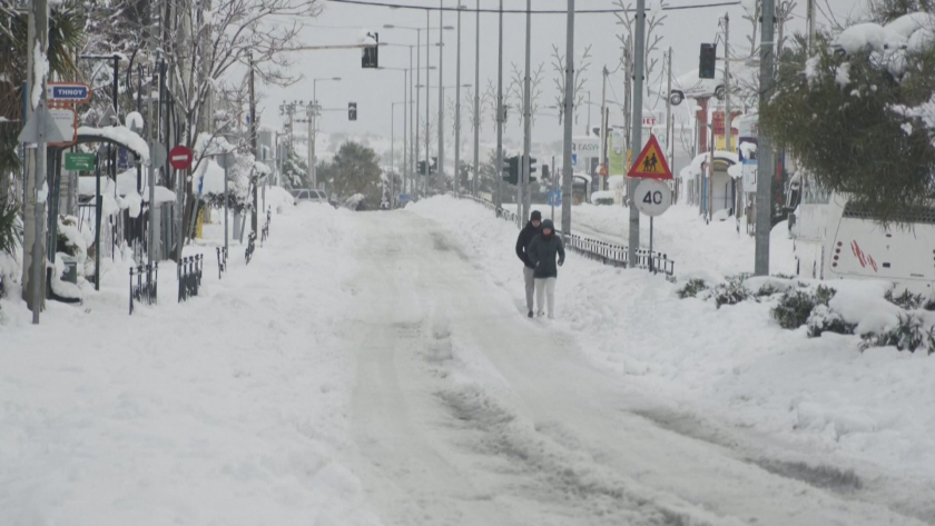 Необичайно студено и с обилни снеговалежи и днес в Турция