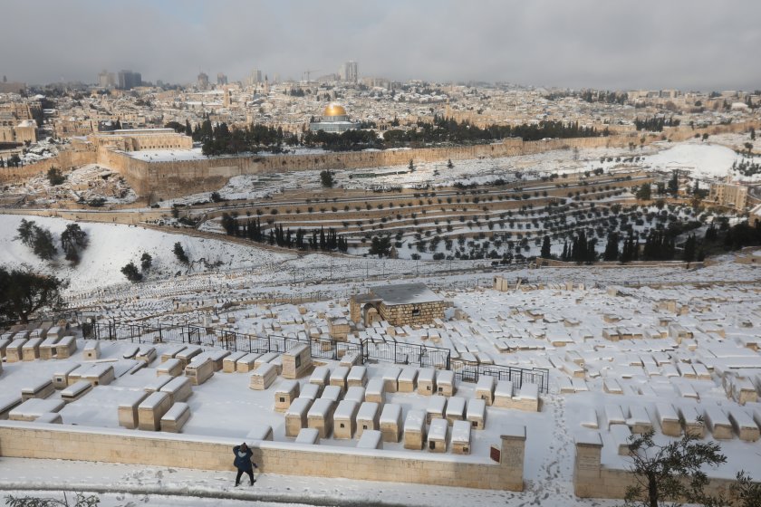Силни снеговалежи покриха Ерусалим, част от Северен Израел и хълмистите