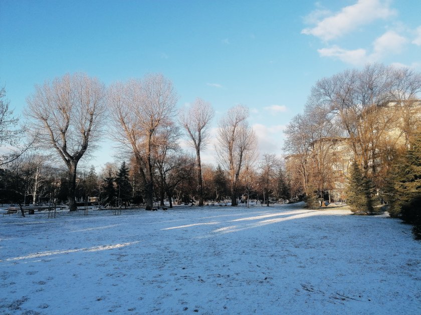 До края на деня валежи ще обхванат цялата страна, като
