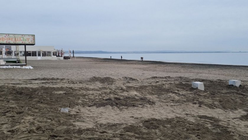 сигнали изливане бетон плажа бургас каква причината