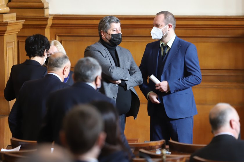 парламентът одобри първо четене промени закона опазване околната среда
