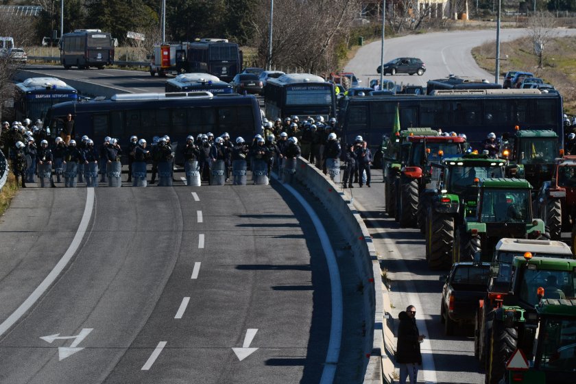 Гръцките фермери излязоха на протест заради скъпия ток