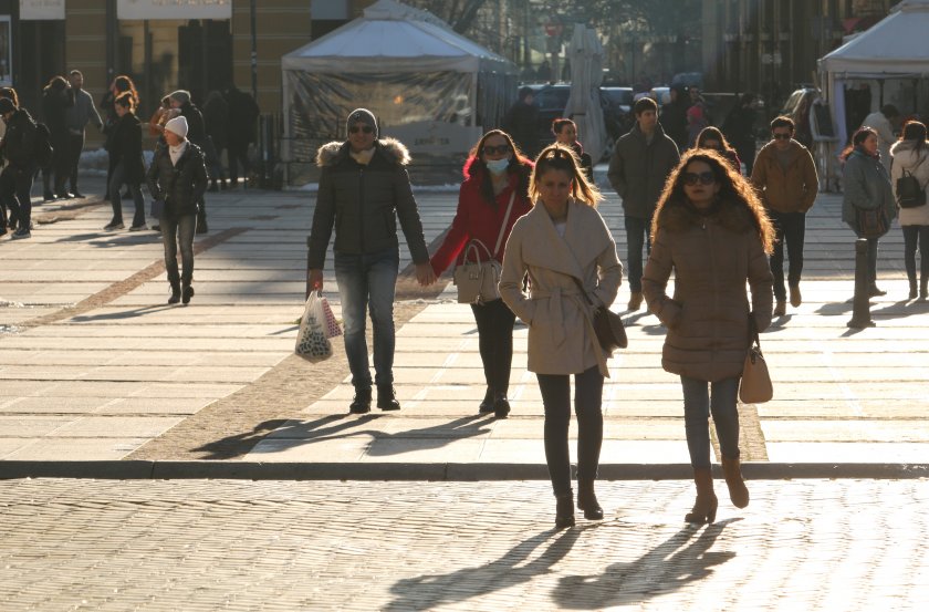 Максимални температури между 7° и 12° следобед
