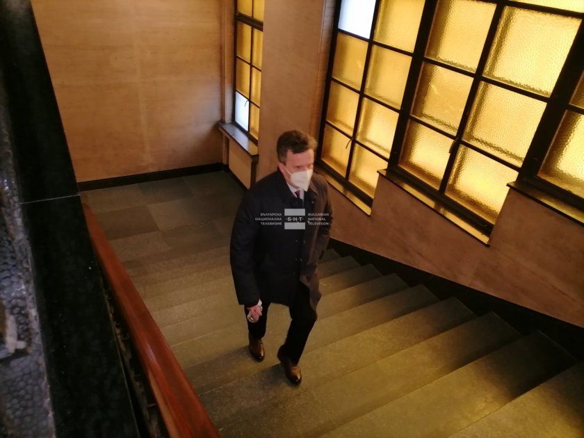 Бившият шеф на Булгаргаз Николай Павлов пристигна на разпит в