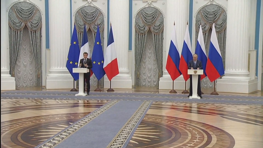 На разговорите си в Москва френският президент Еманюел Макрон е