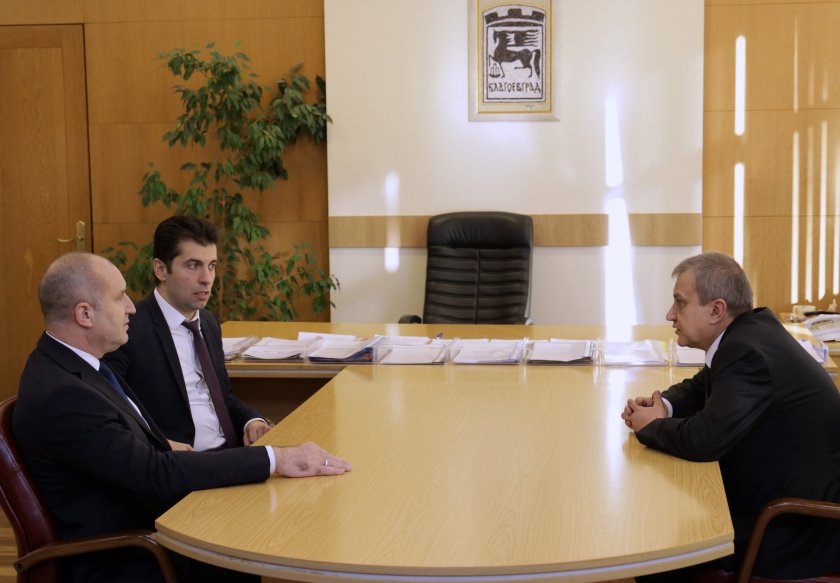 президентът радев премиерът петков срещнаха кмета благоевград илко стоянов