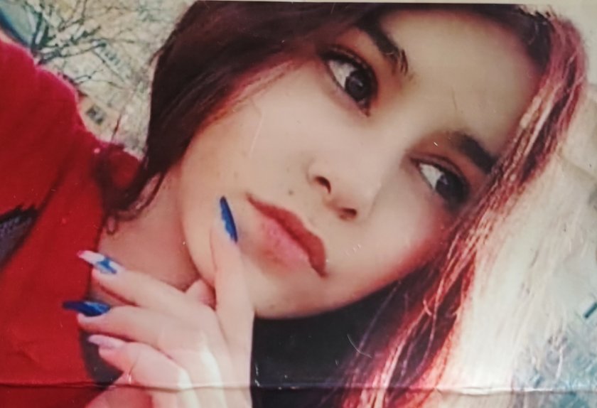 Полицията и близки издирват Виолета Албенова Зафирова. 14-годишното момиче е