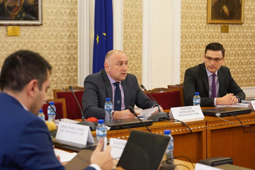 Парламентарната бюджетна комисия продължава работата по бюджета на държавата.Вчера депутатите