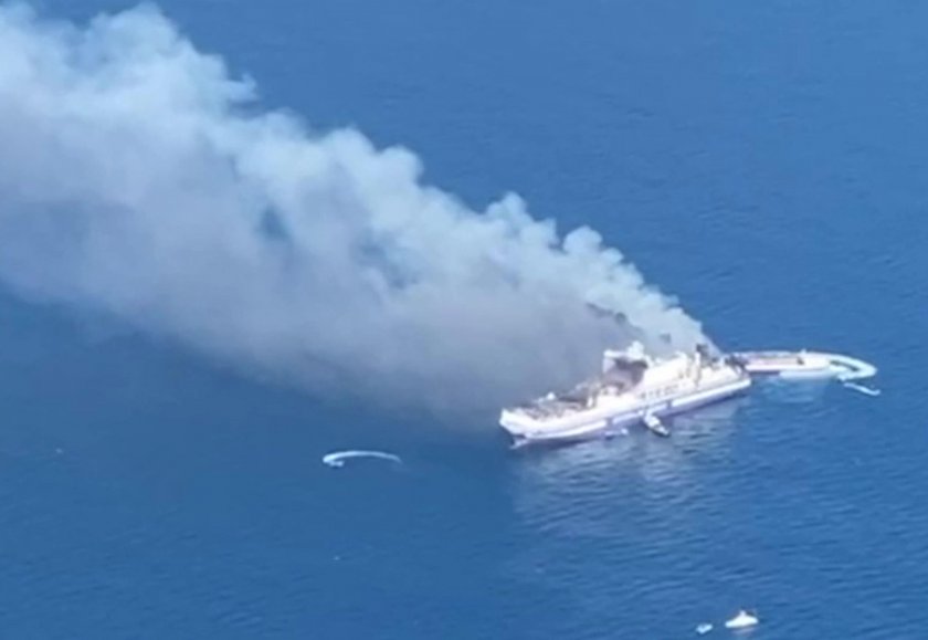 Евакуираните от горящия плавателен съд са настанени на остров Корфу.Кошмарно