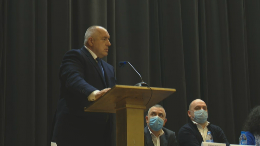 В Сливен лидерът на ГЕРБ Бойко Борисов коментира, че Младежи