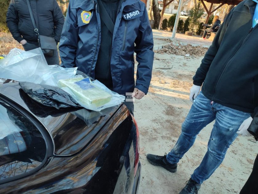 1,1 кг. кокаин са задържани в Сандански в момент на
