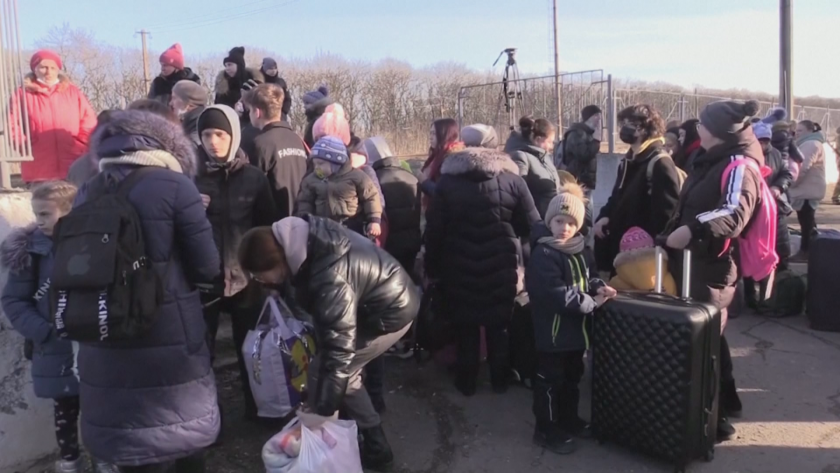 От специалните ни пратеници: За четири дни стотици домове са разрушени в Донбас