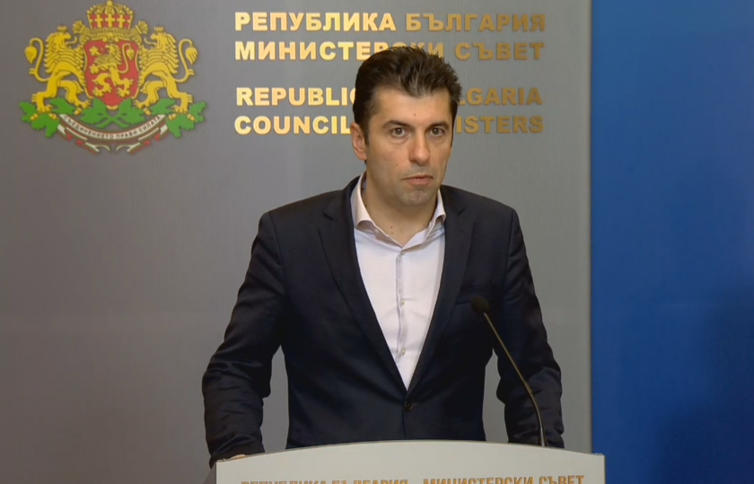 Петков: Създаваме три пункта за евакуация на българи от Украйна, оперативни групи работят по рисковете за страната