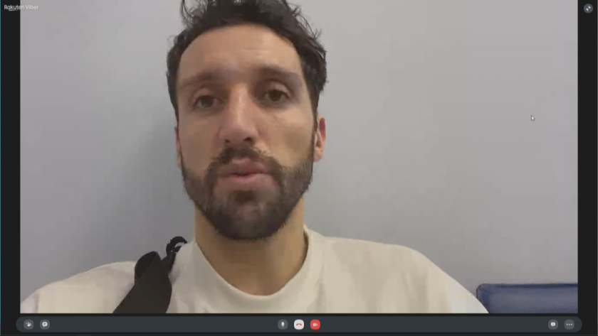 Екип на БНТ се свърза с българския тенесист Васко Младенов,