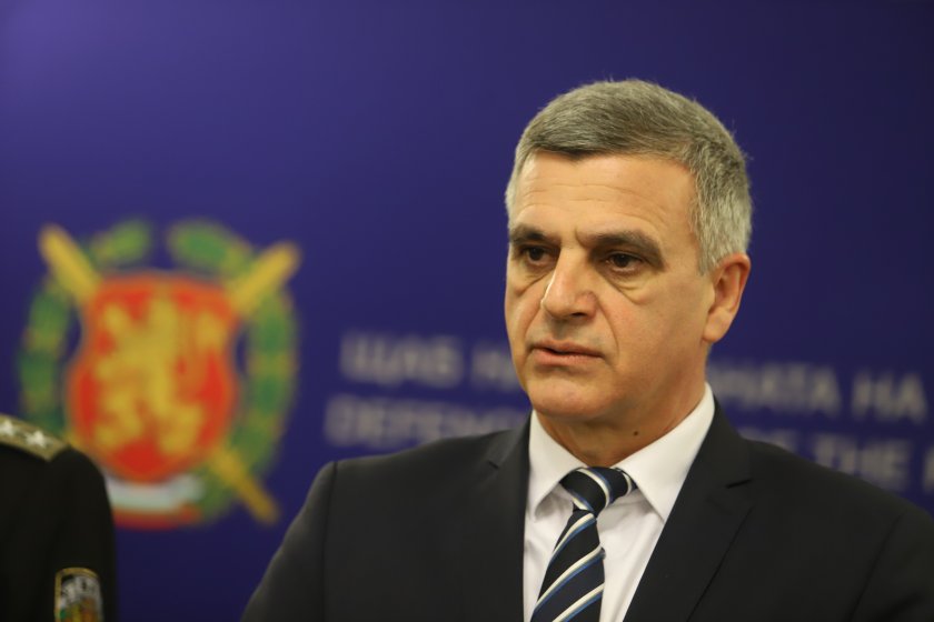 оставката министъра отбраната стефан янев обсъждана коалицията обзор