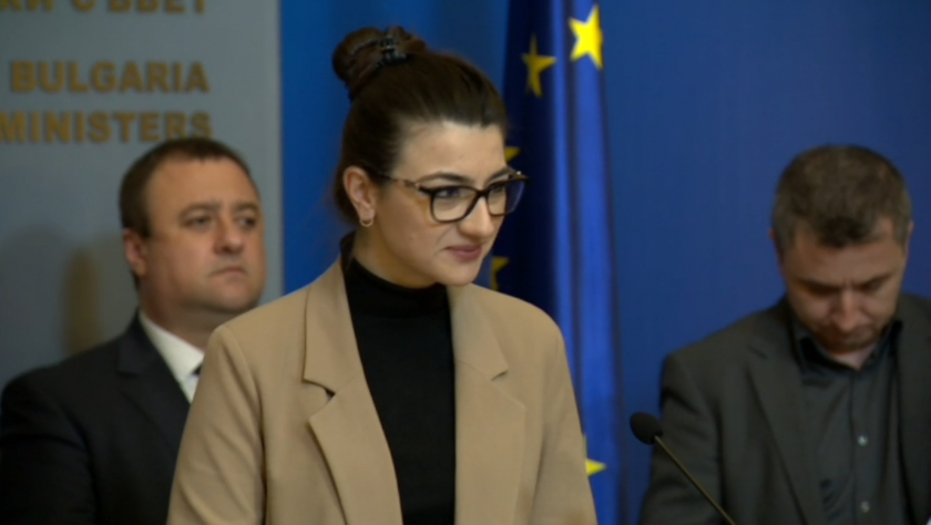 В Министерския съвет дават брифинг след редовното заседание.Гледайте на живо