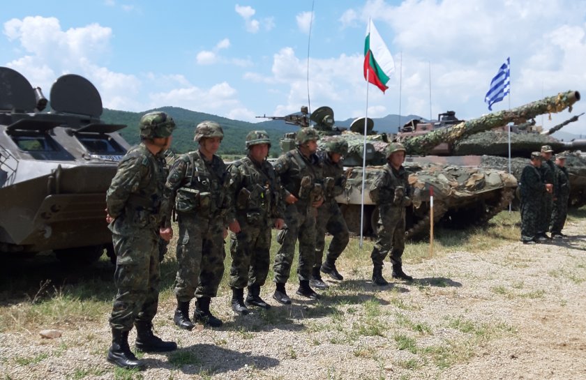 военна техника придвижва полигон ново село гърция