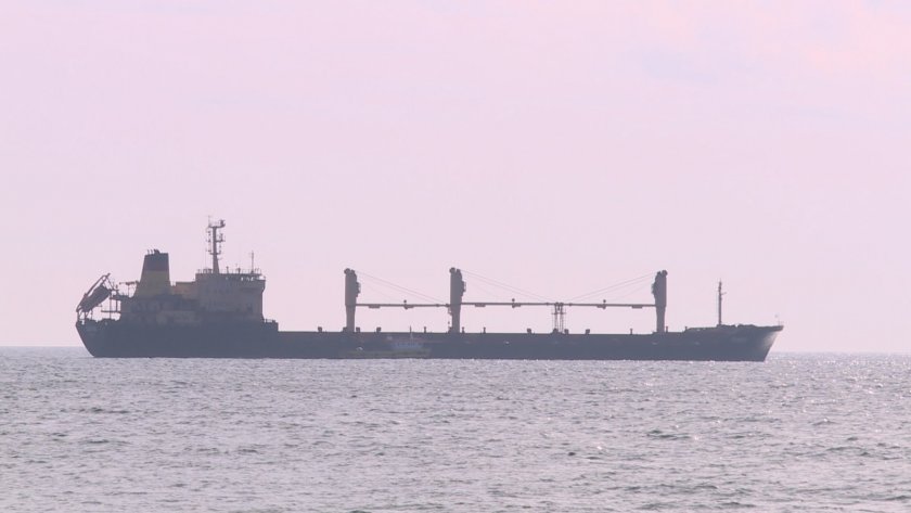 българи блокирани кораб мариупол