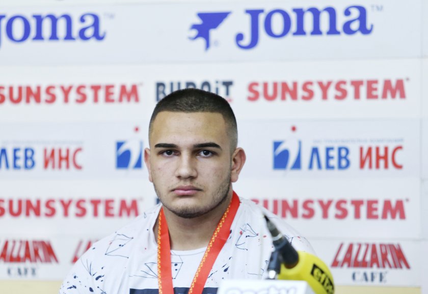 кирил борисов донесе първа титла българия боксовия турнир емил жечев