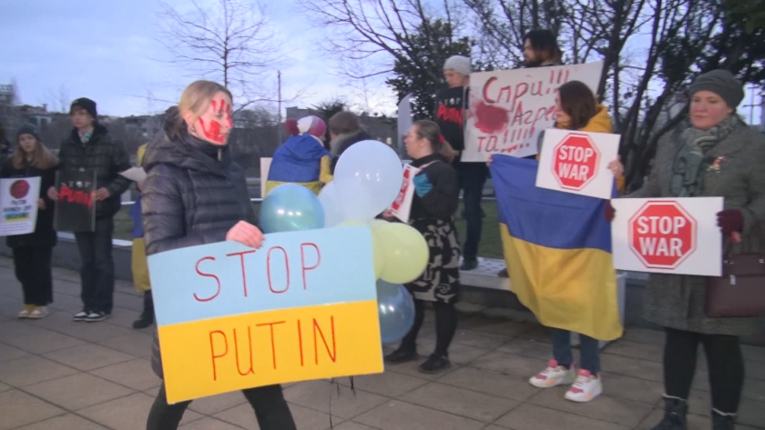 Украинци протестираха в Бургас заради войната в родината им