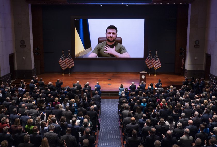 Украинският президент Володимир Зеленски говори дистанционно пред американския сенат.Имаме нужда