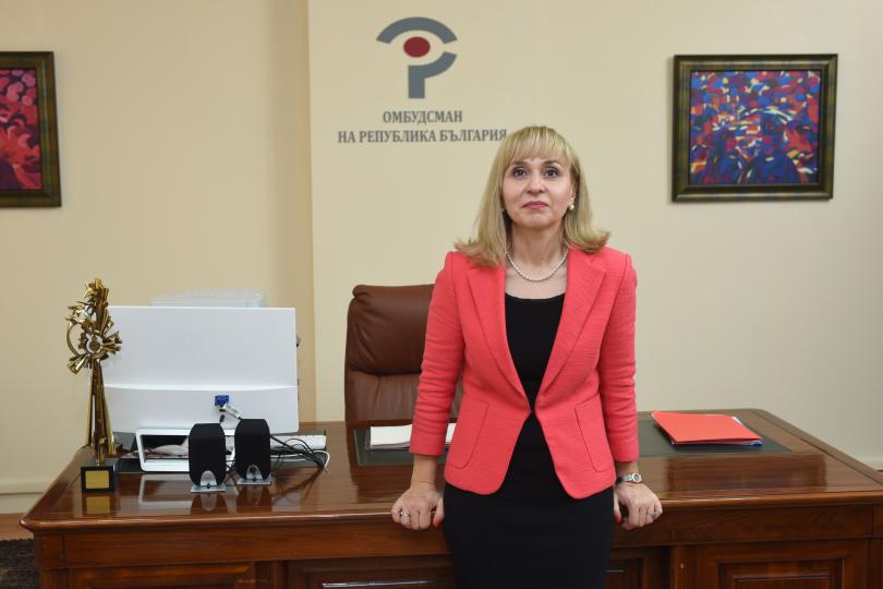 Омбудсманът Диана Ковачева препоръча на министъра на образованието и науката