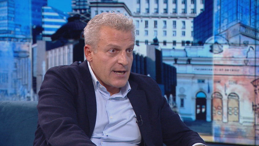 Д-р Петър Москов, лидер на партия КОД, коментира в Денят