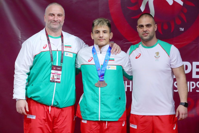 иван стоянов донесе трети медал българия европейското борба младежи