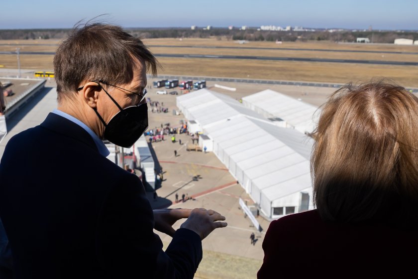 ЕК ще прави обща платформа за регистрация на бежанците от Украйна