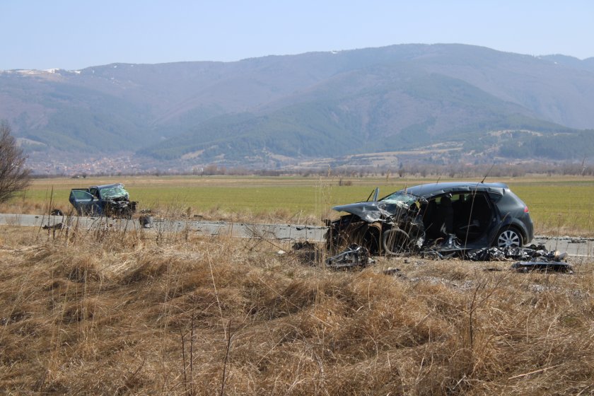 Тежка катастрофа на пътя Дупница - Самоков стана около 11