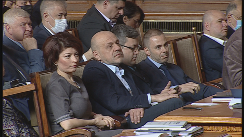 След гласуване и прегласуване депутатите отхвърлиха предложението на ГЕРБ -СДС