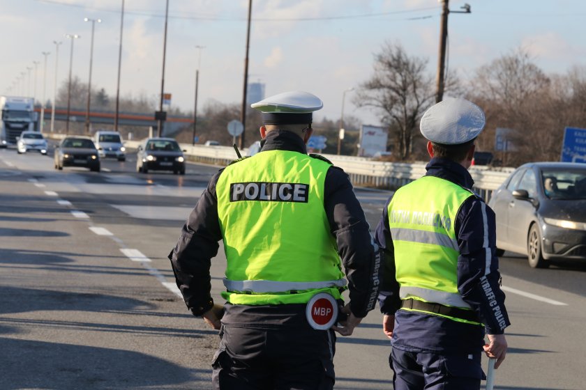 Близо 10 000 нарушения на скоростта за 24 часа констатира „Пътна полиция“