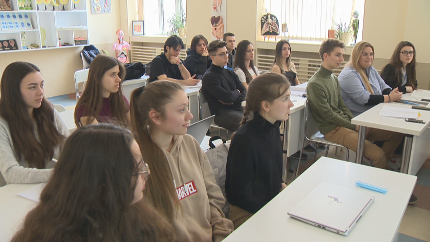 Колко ученици ще се яват на третата матура, която е