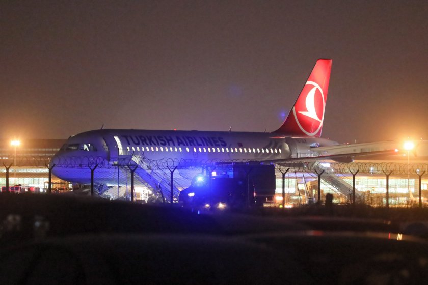 заплаха бомба самолет търкиш еърлайнс истанбул москва