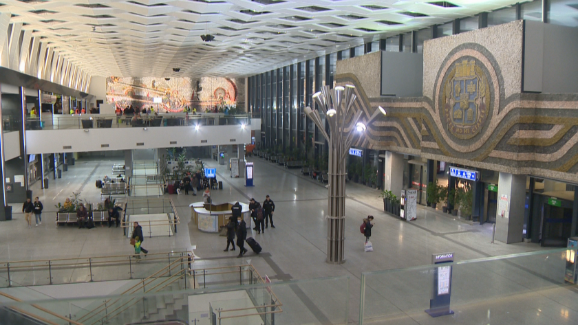 На фона на рокадите в Агенцията за бежанци, потокът от