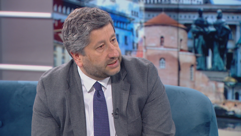 В интерес на България е да помогне на Украйна, включително